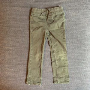 Hanna Andersson slim kickstart olive green pants in stretch twill, size 5
